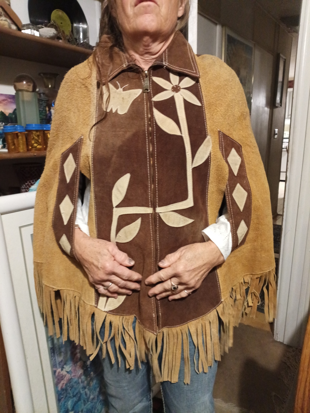 Vintage Brown & Tan Suede Fringe Poncho with Floral Appliqué - Picture 5 of 6